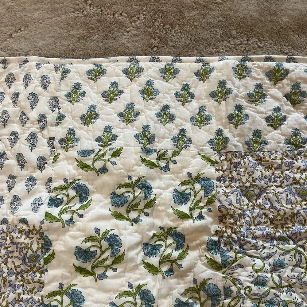 Pottery Barn ELLY Quilted Shams Set of 2 Standard 26x20 White Floral Cottagecore